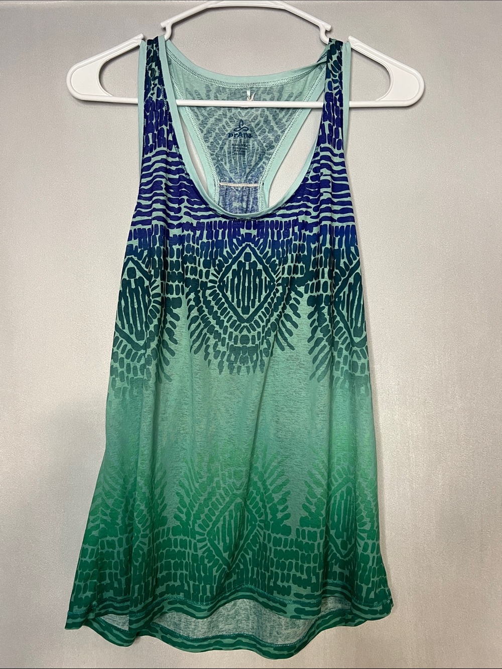 Prana Large Women’s Racerback Tank Top - Blue & Green Pattern PTP 21”